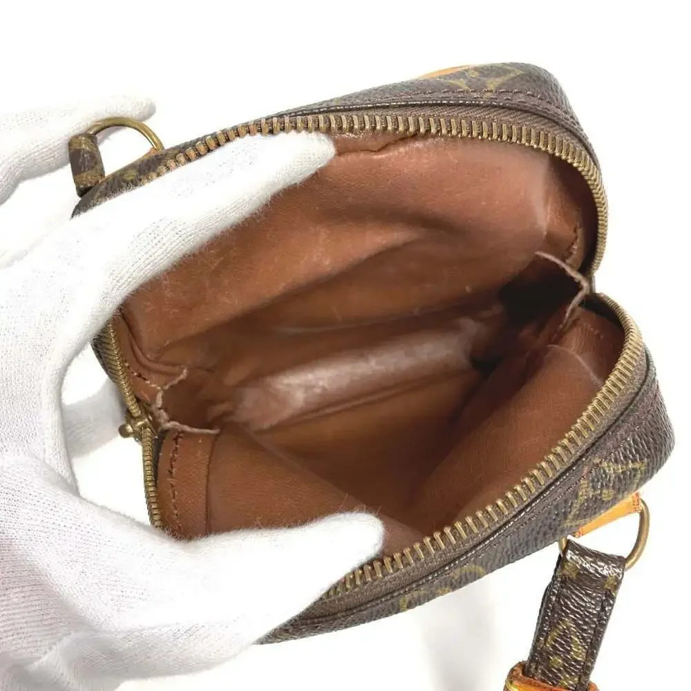 LOUIS VUITTON Authentic Brown Monogram Canvas Pochette Shoulder Bag